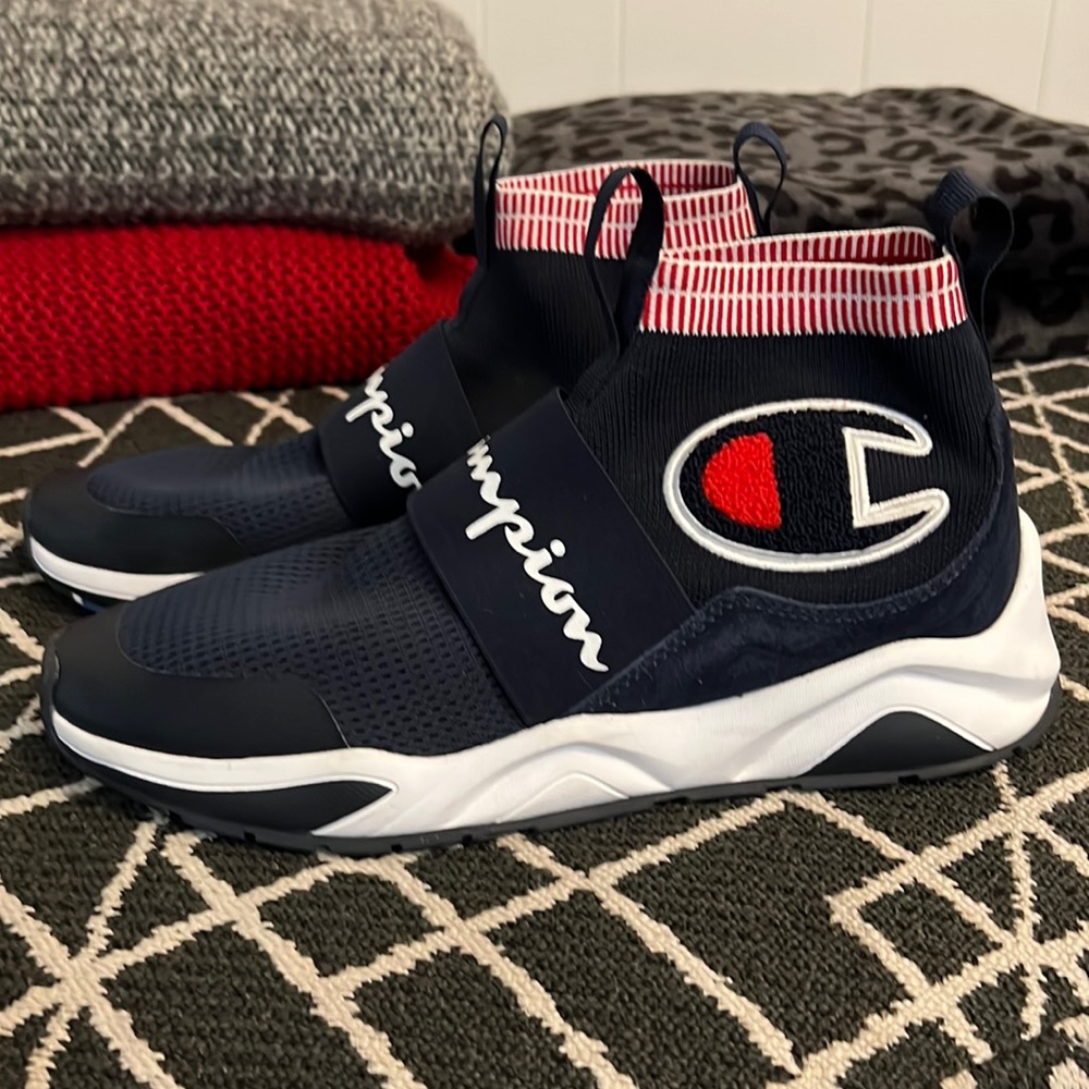 Men’s Champion Sneakers. Men’s Size 10.5